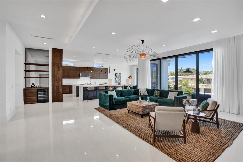 BOCA HARBOUR 5TH SEC - Residential