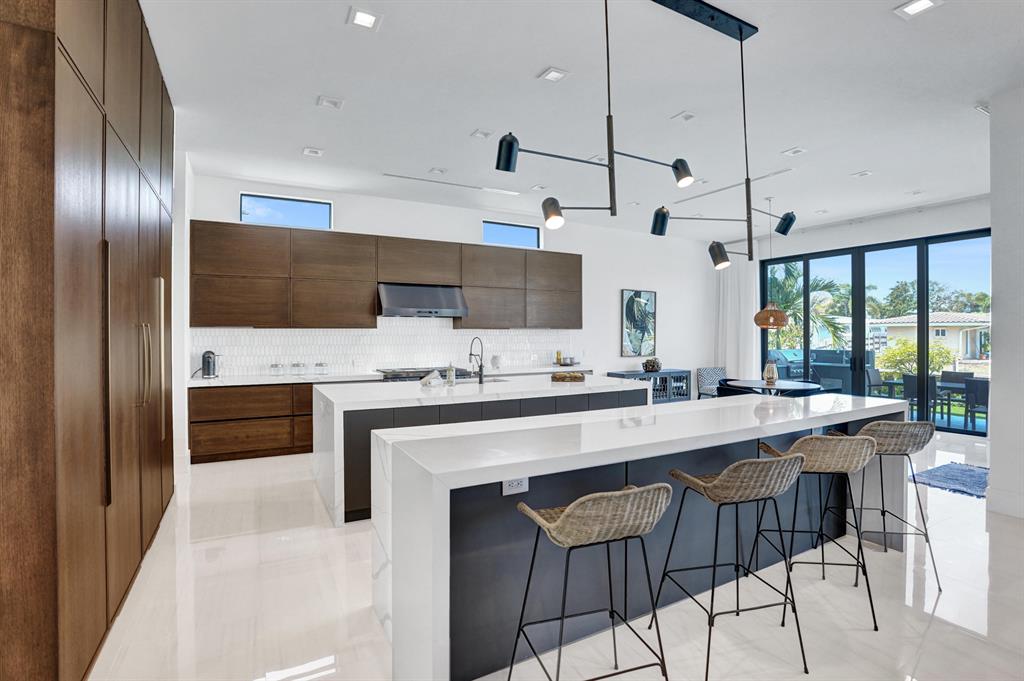 BOCA HARBOUR 5TH SEC - Residential