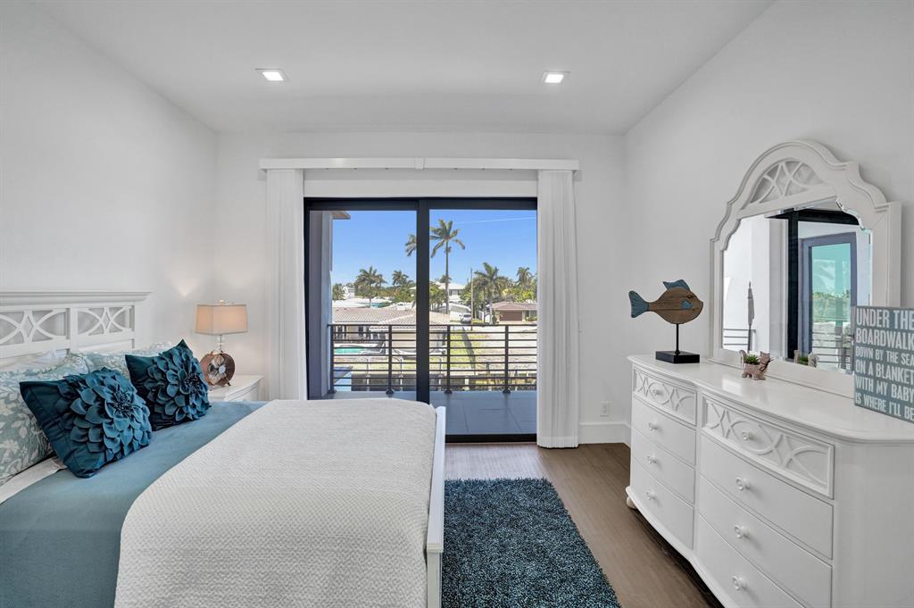 BOCA HARBOUR 5TH SEC - Residential