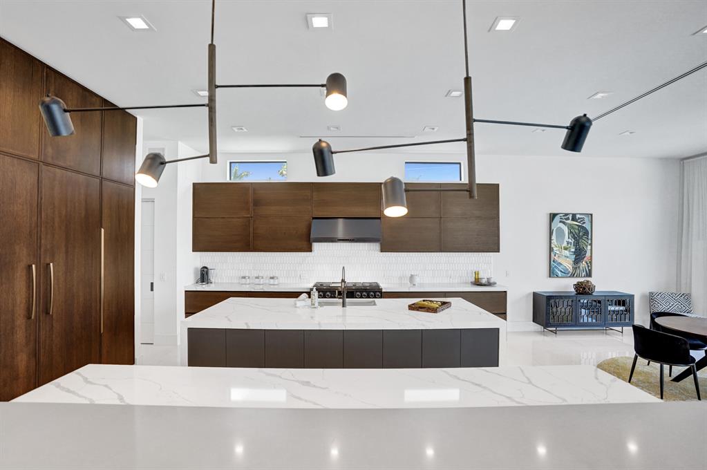 BOCA HARBOUR 5TH SEC - Residential