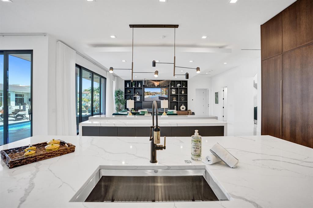 BOCA HARBOUR 5TH SEC - Residential