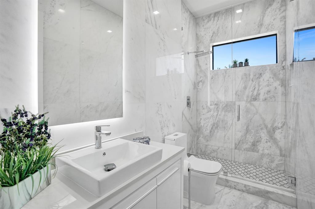 BOCA HARBOUR 5TH SEC - Residential