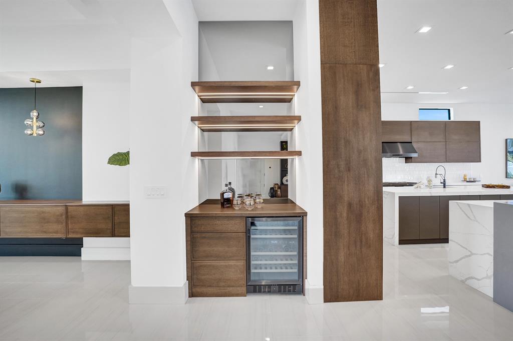 BOCA HARBOUR 5TH SEC - Residential