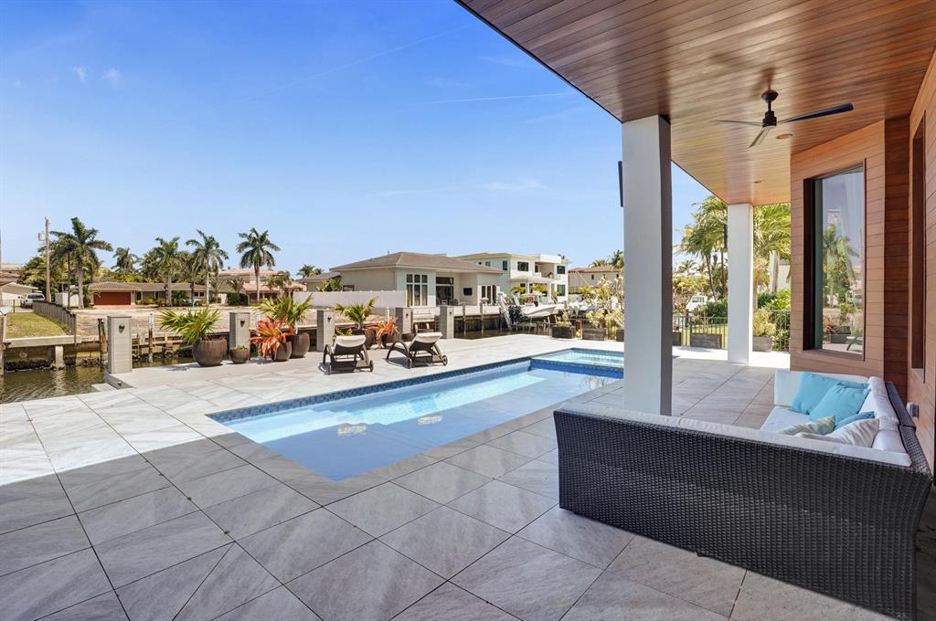 BOCA HARBOUR 5TH SEC - Residential