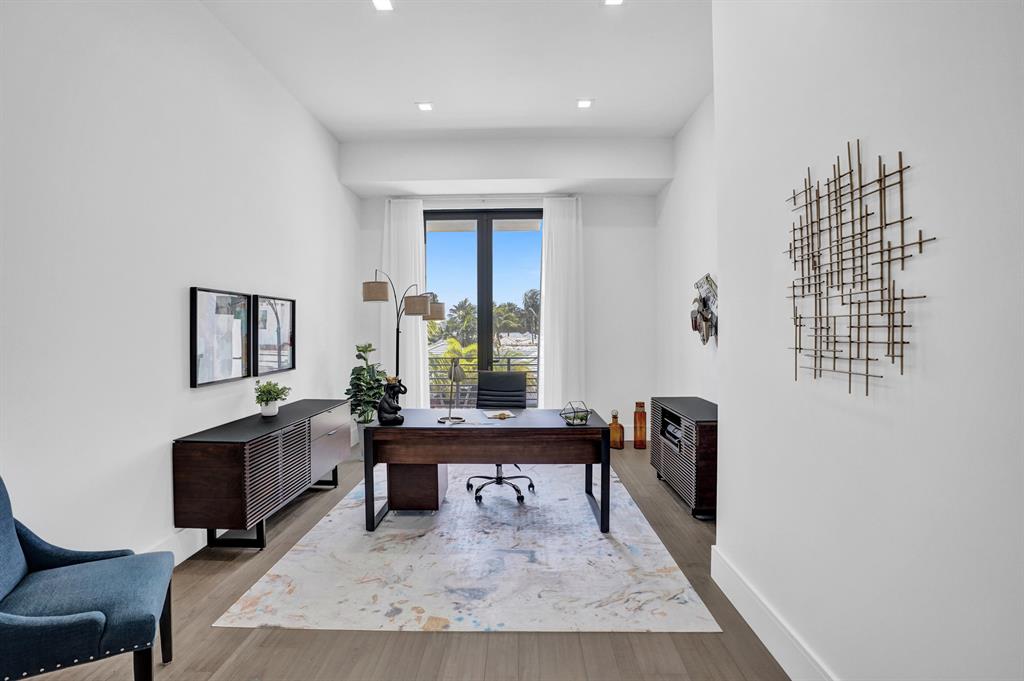 BOCA HARBOUR 5TH SEC - Residential