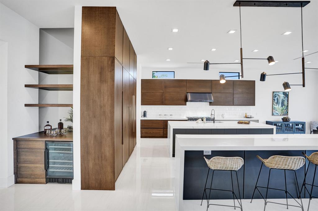 BOCA HARBOUR 5TH SEC - Residential