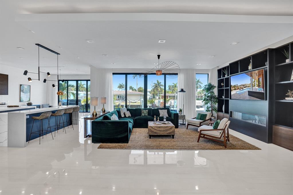 BOCA HARBOUR 5TH SEC - Residential