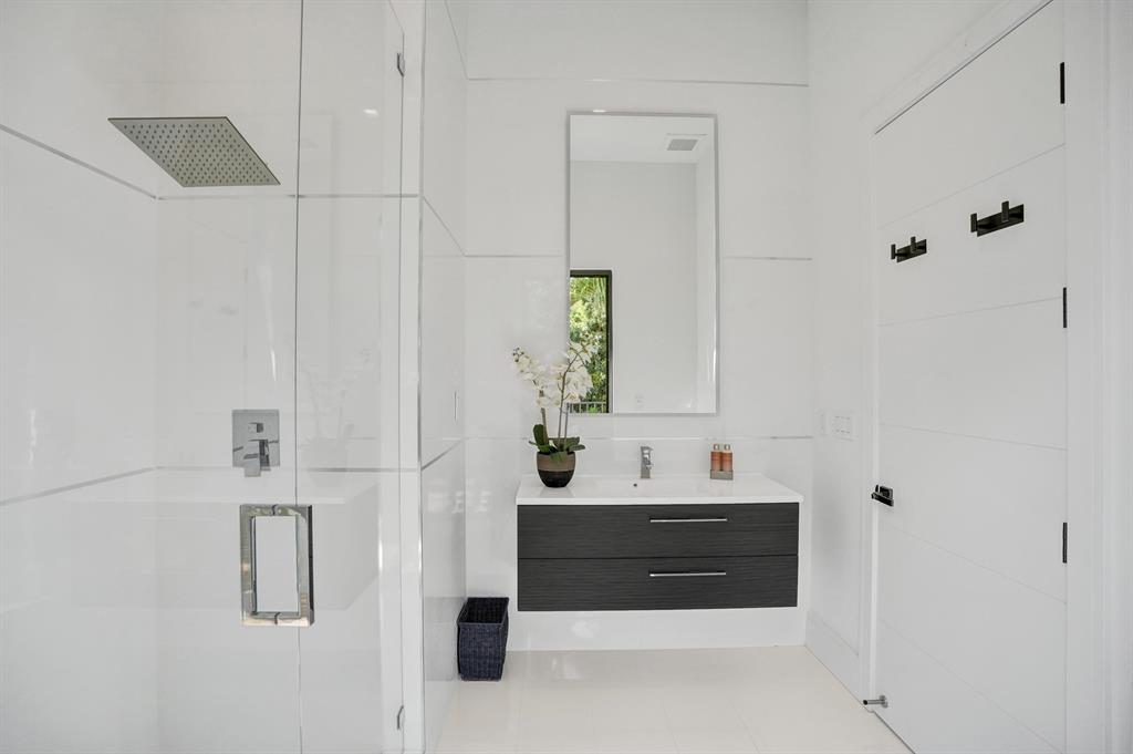 BOCA HARBOUR 5TH SEC - Residential