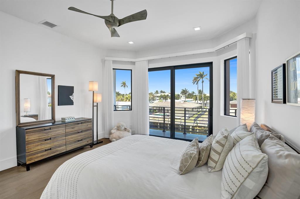 BOCA HARBOUR 5TH SEC - Residential