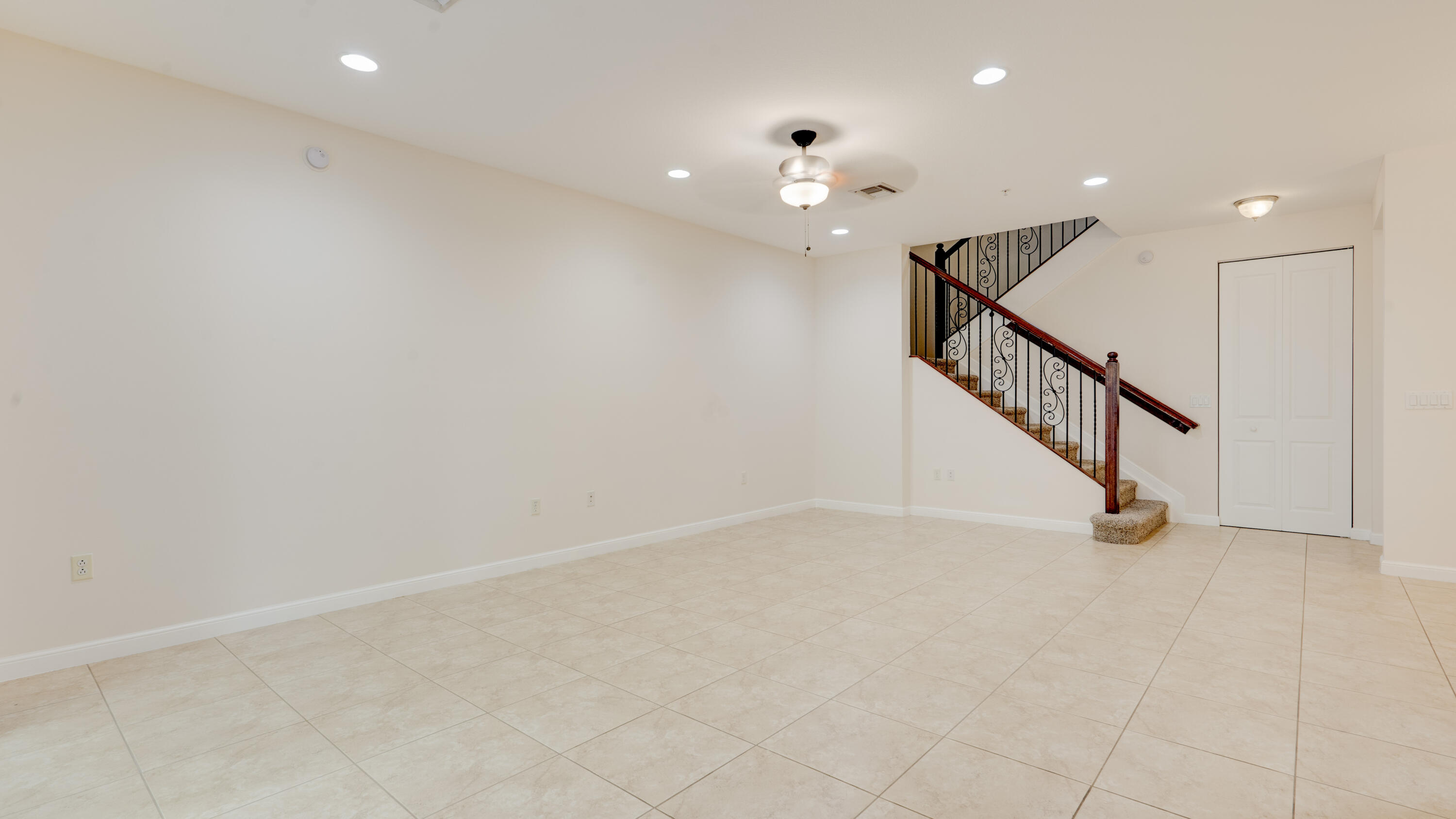 VILLA CASTILLE CONDO - Residential