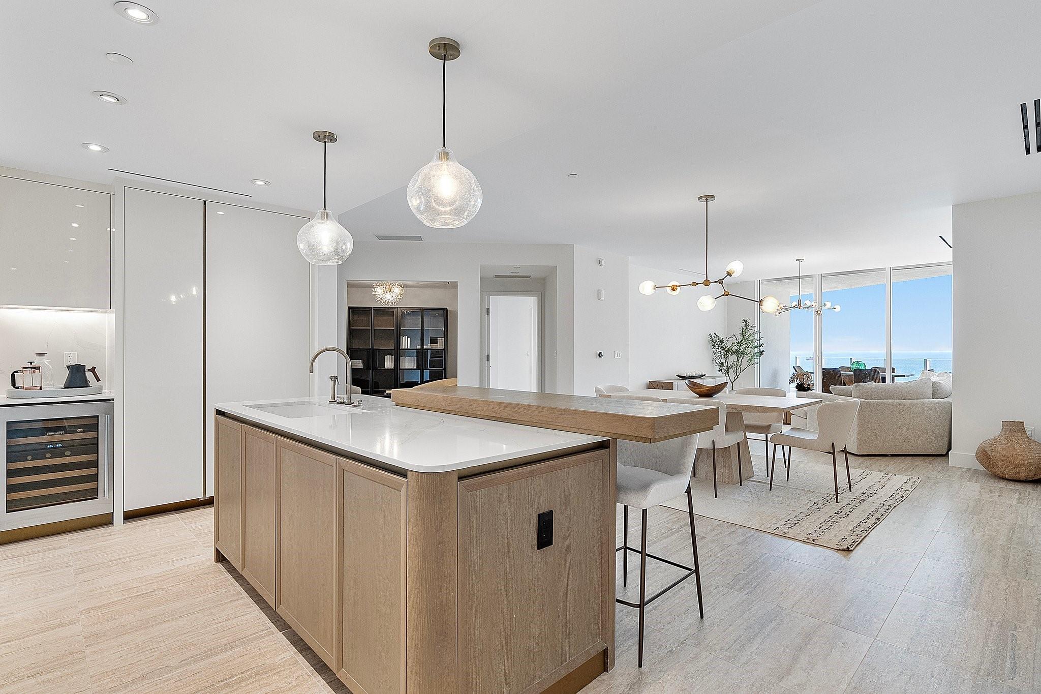 Four Seasons - Residential