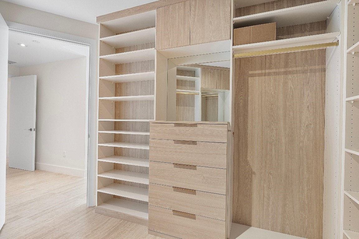 Four Seasons - Residential