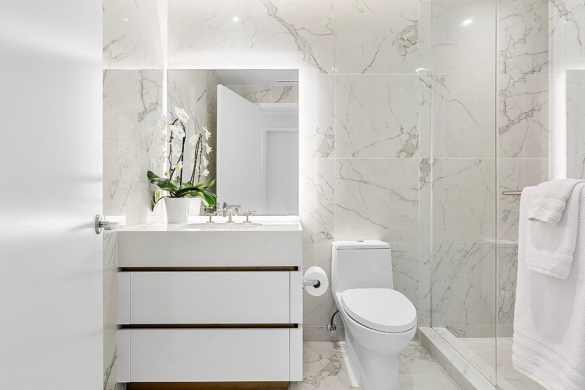 Four Seasons - Residential