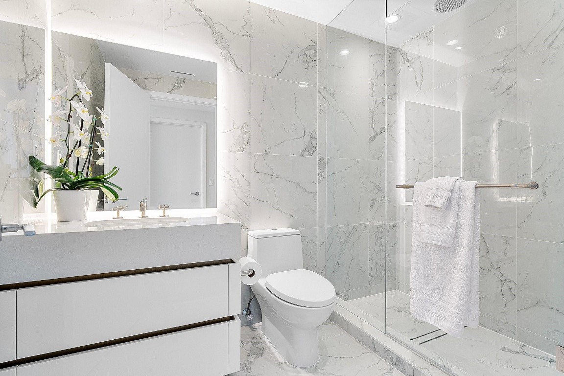 Four Seasons - Residential