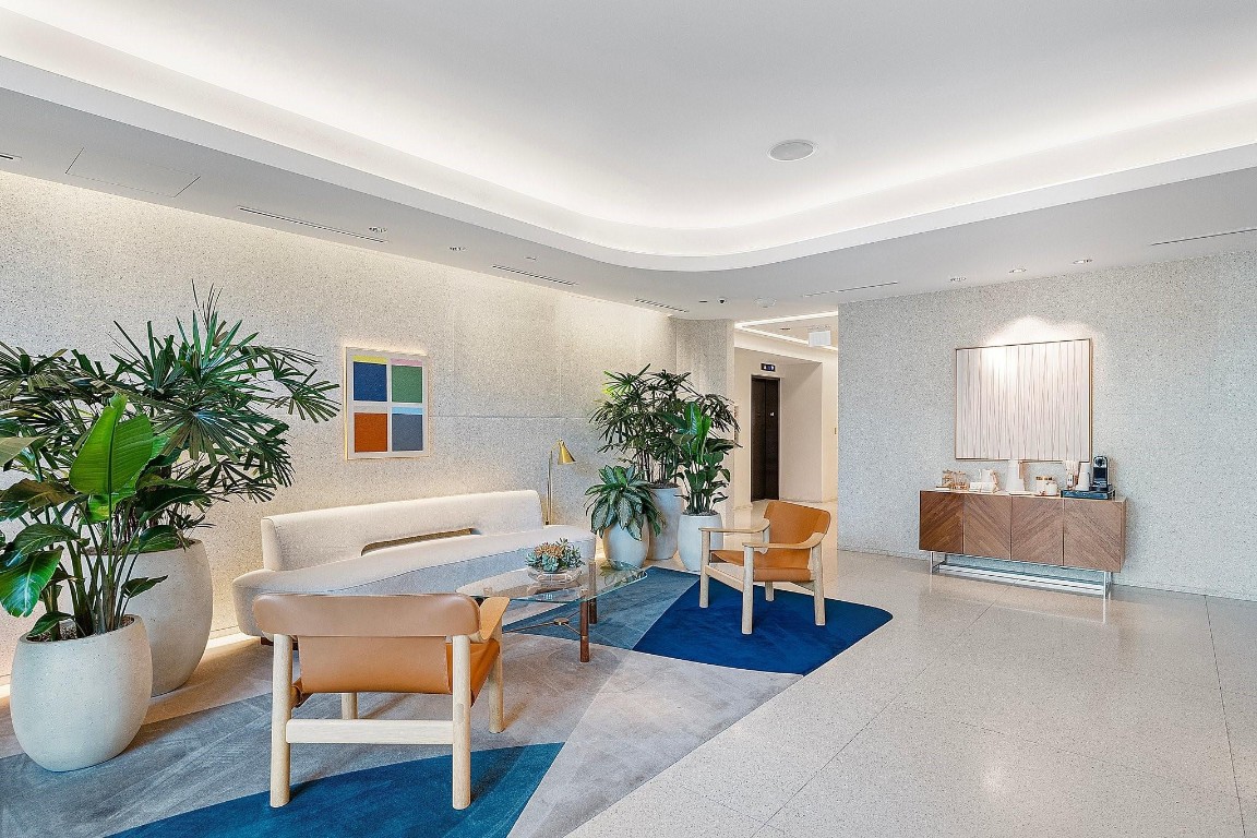 Four Seasons - Residential