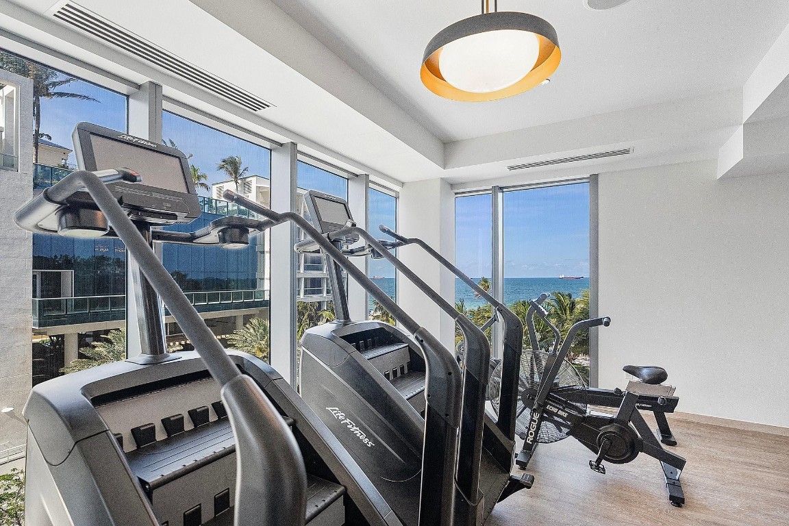 Four Seasons - Residential