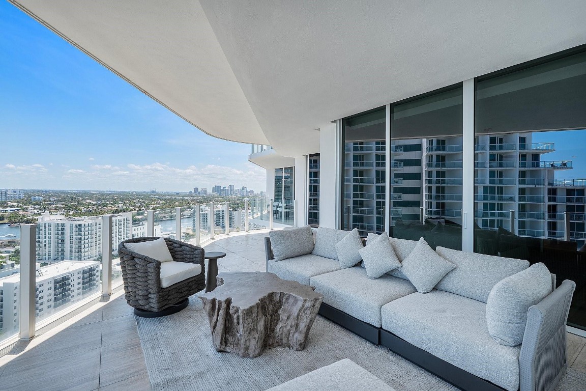 Four Seasons - Residential