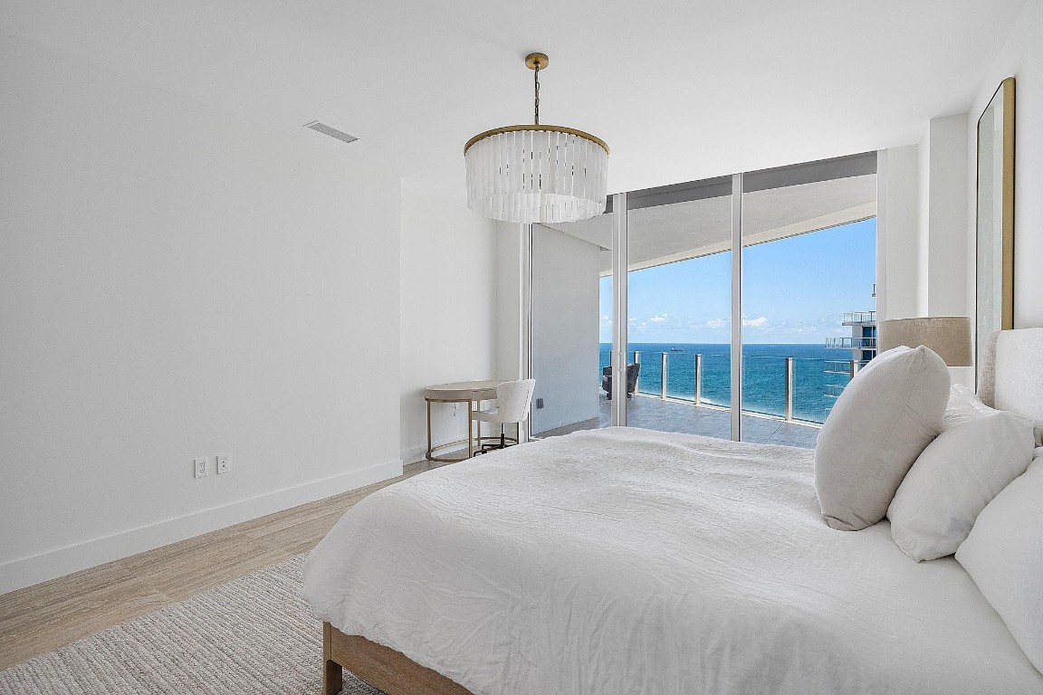 Four Seasons - Residential