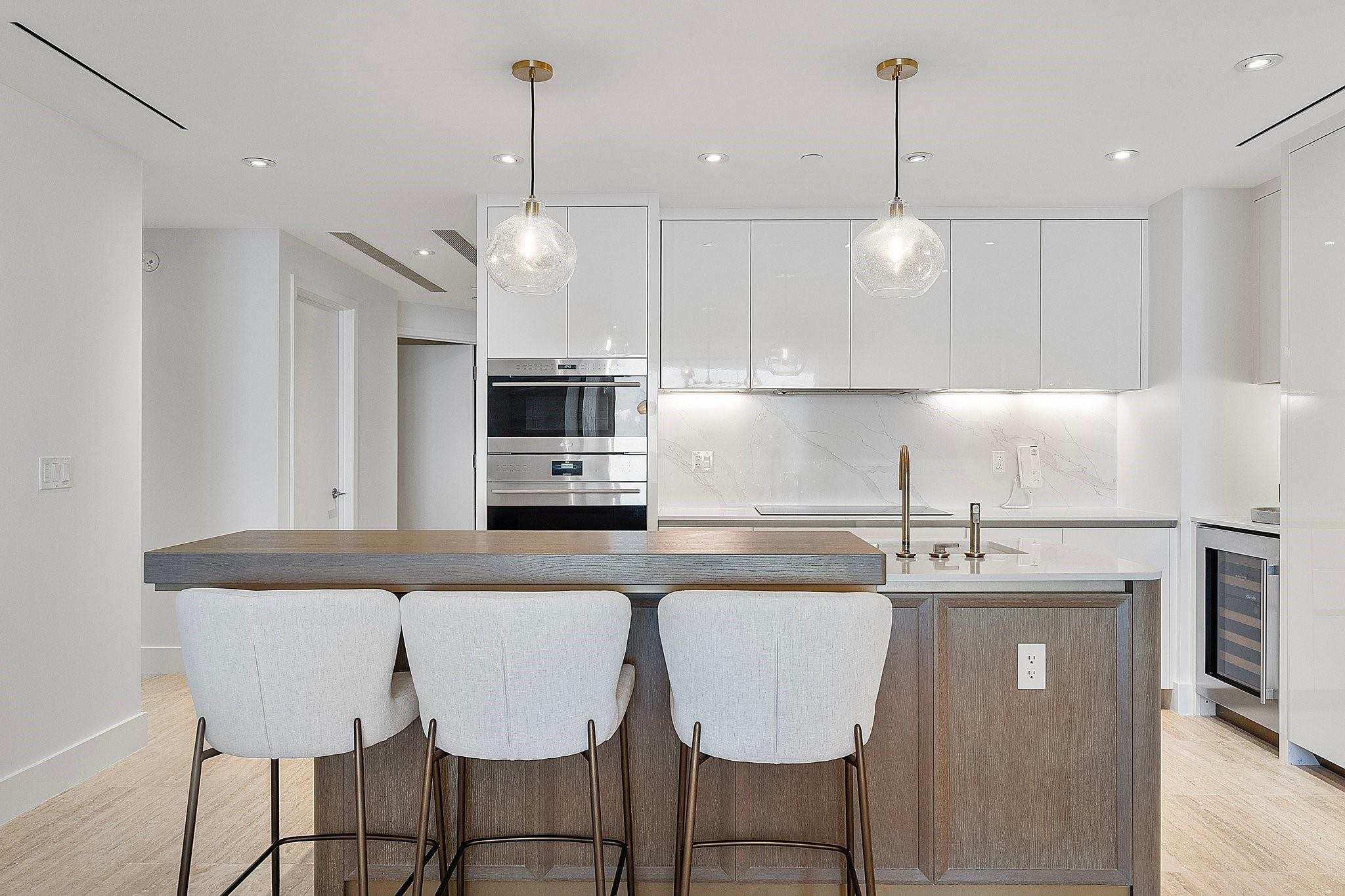 Four Seasons - Residential