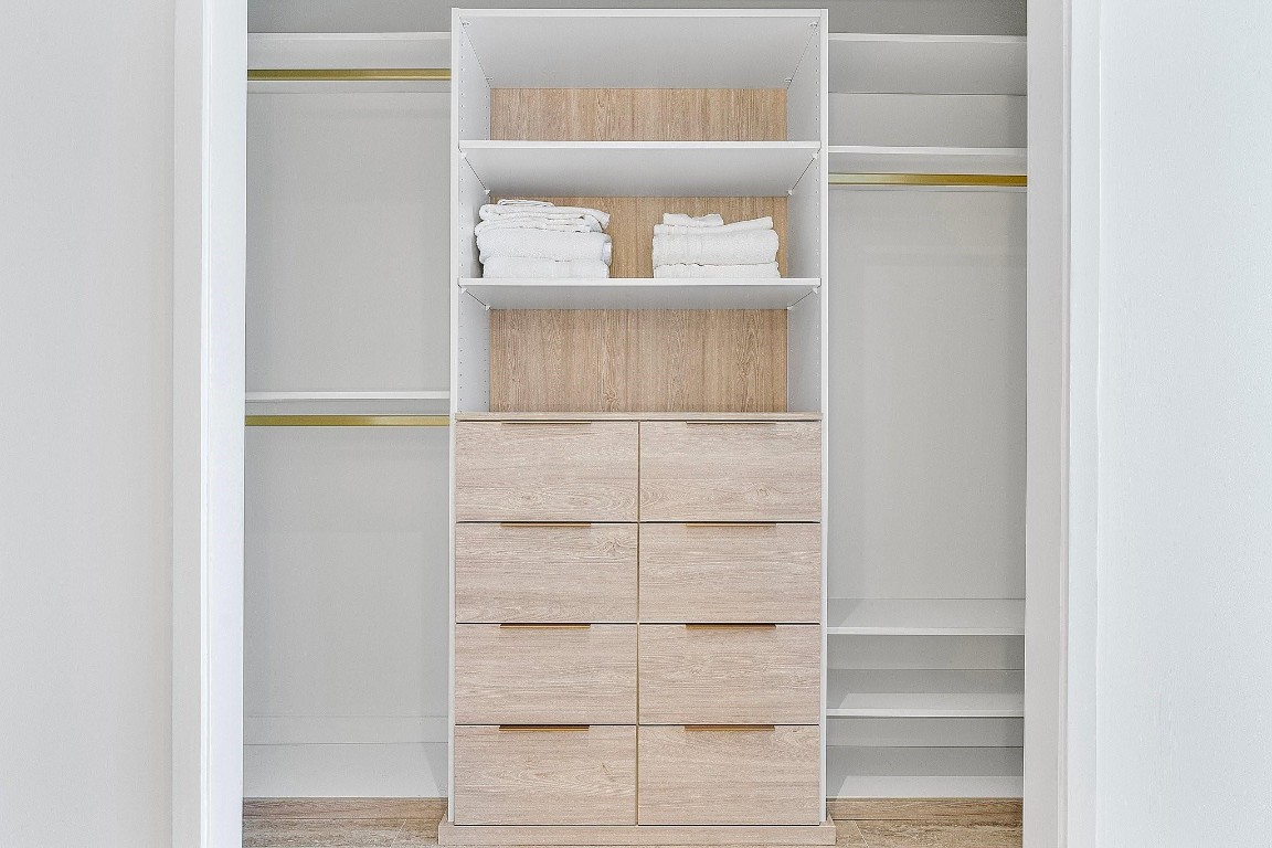 Four Seasons - Residential