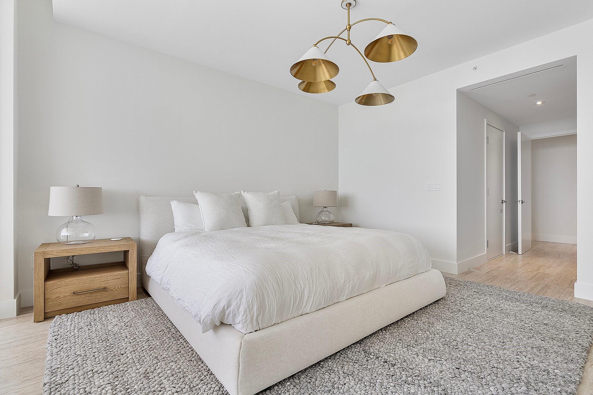 Four Seasons - Residential