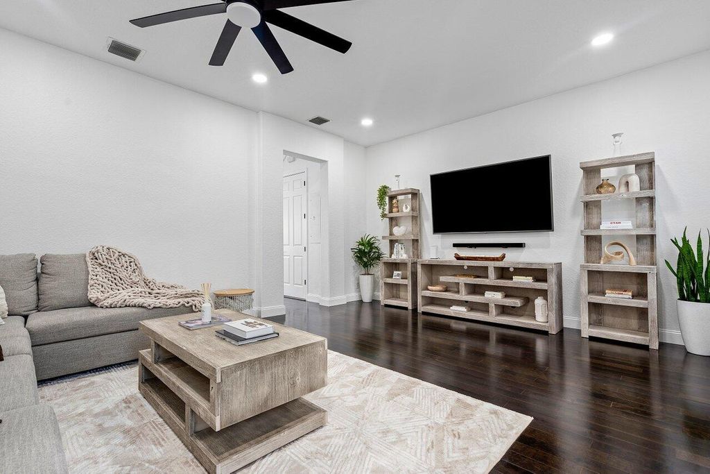 Photo of 608 NW 24th Avenue, Boynton Beach, FL 33426 (MLS # R10999026)