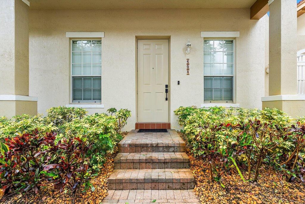 Photo of 608 NW 24th Avenue, Boynton Beach, FL 33426 (MLS # R10999026)