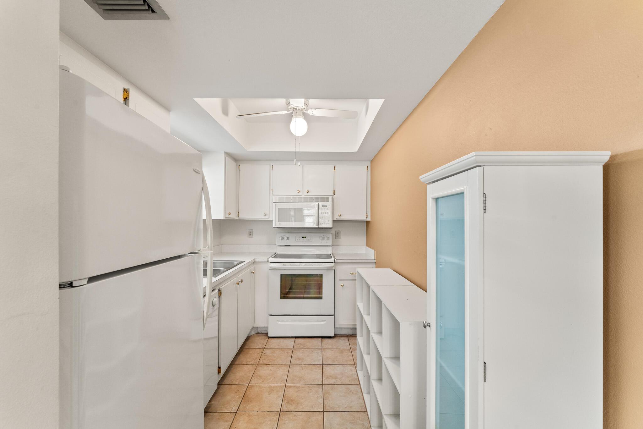 KINGSWOOD CONDO - Residential