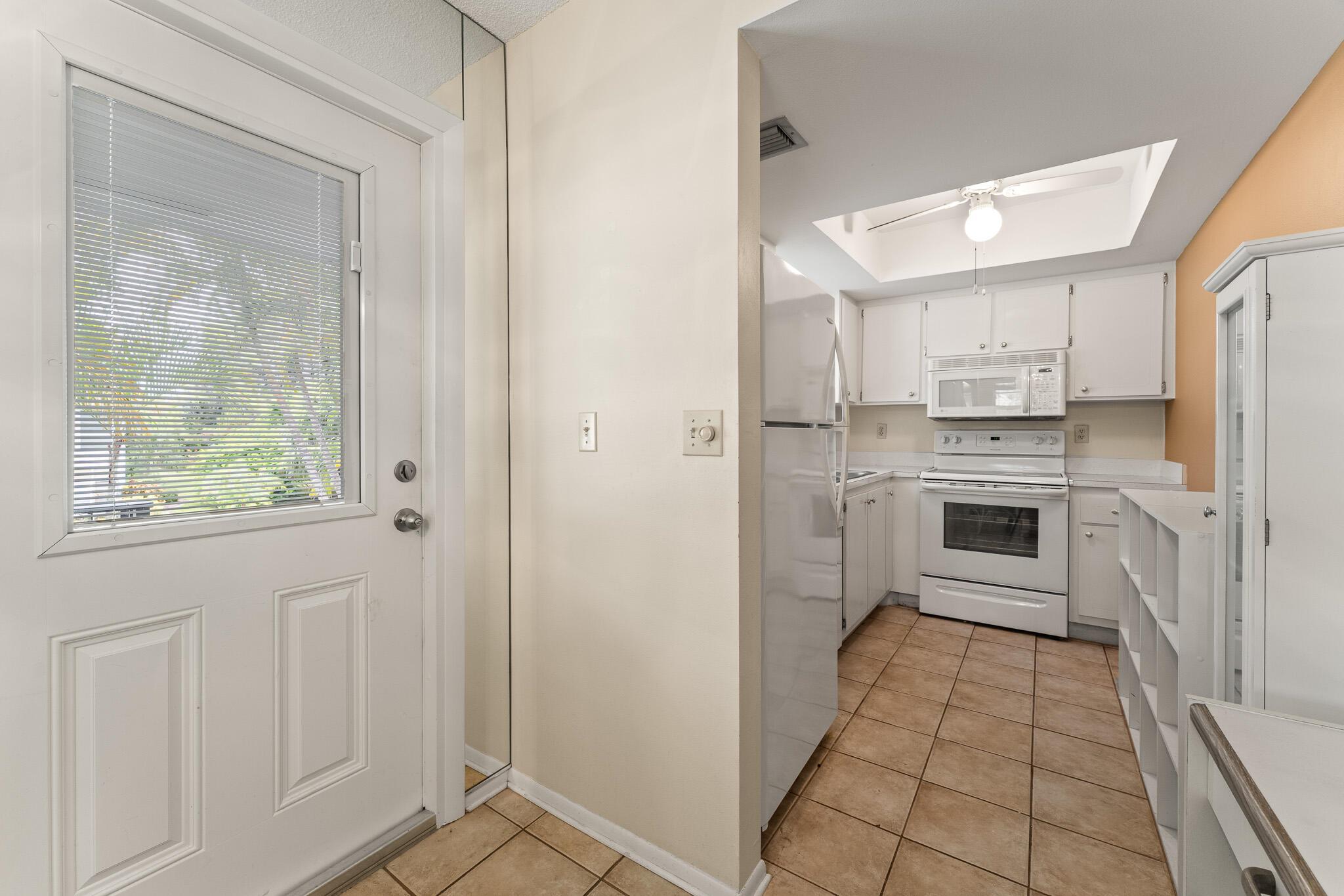 KINGSWOOD CONDO - Residential