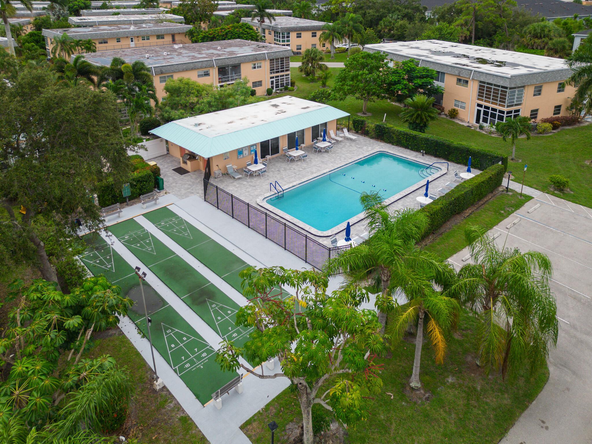 KINGSWOOD CONDO - Residential