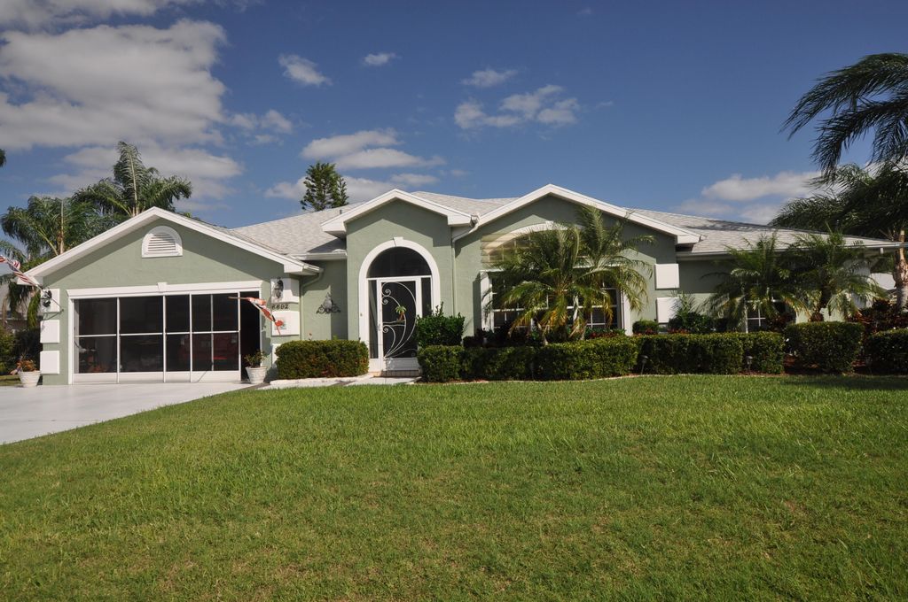 Photo of 6692 Dickinson Terrace, Port St Lucie, FL 34952 (MLS # R10865755)