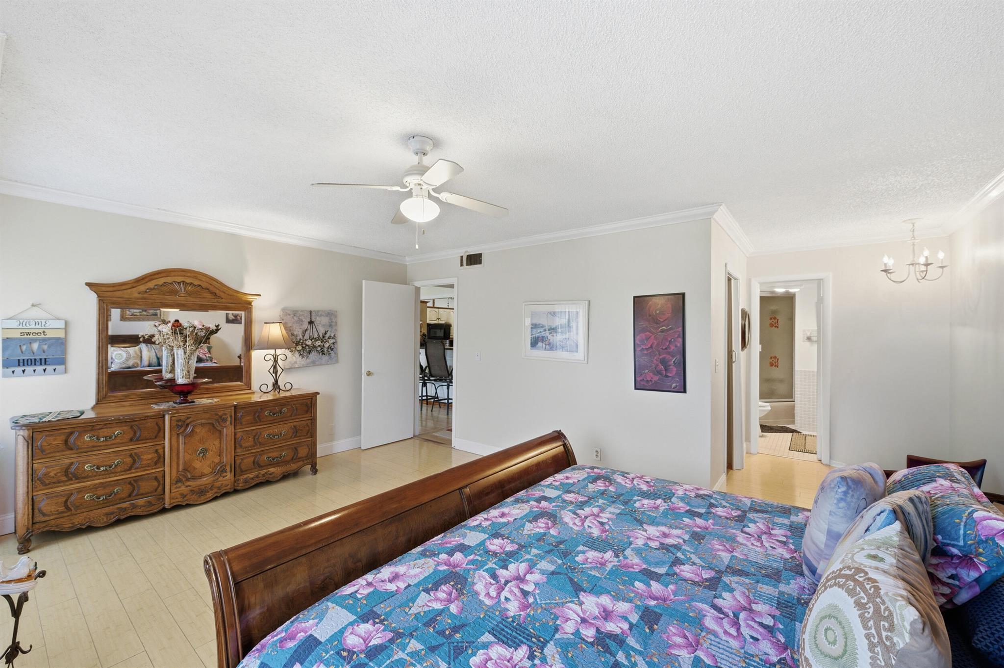 CASTLE APARTMENTS 14 COND - Residential Lease