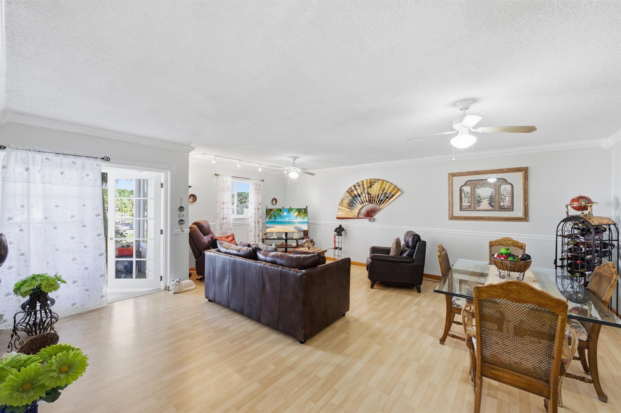 CASTLE APARTMENTS 14 COND - Residential Lease