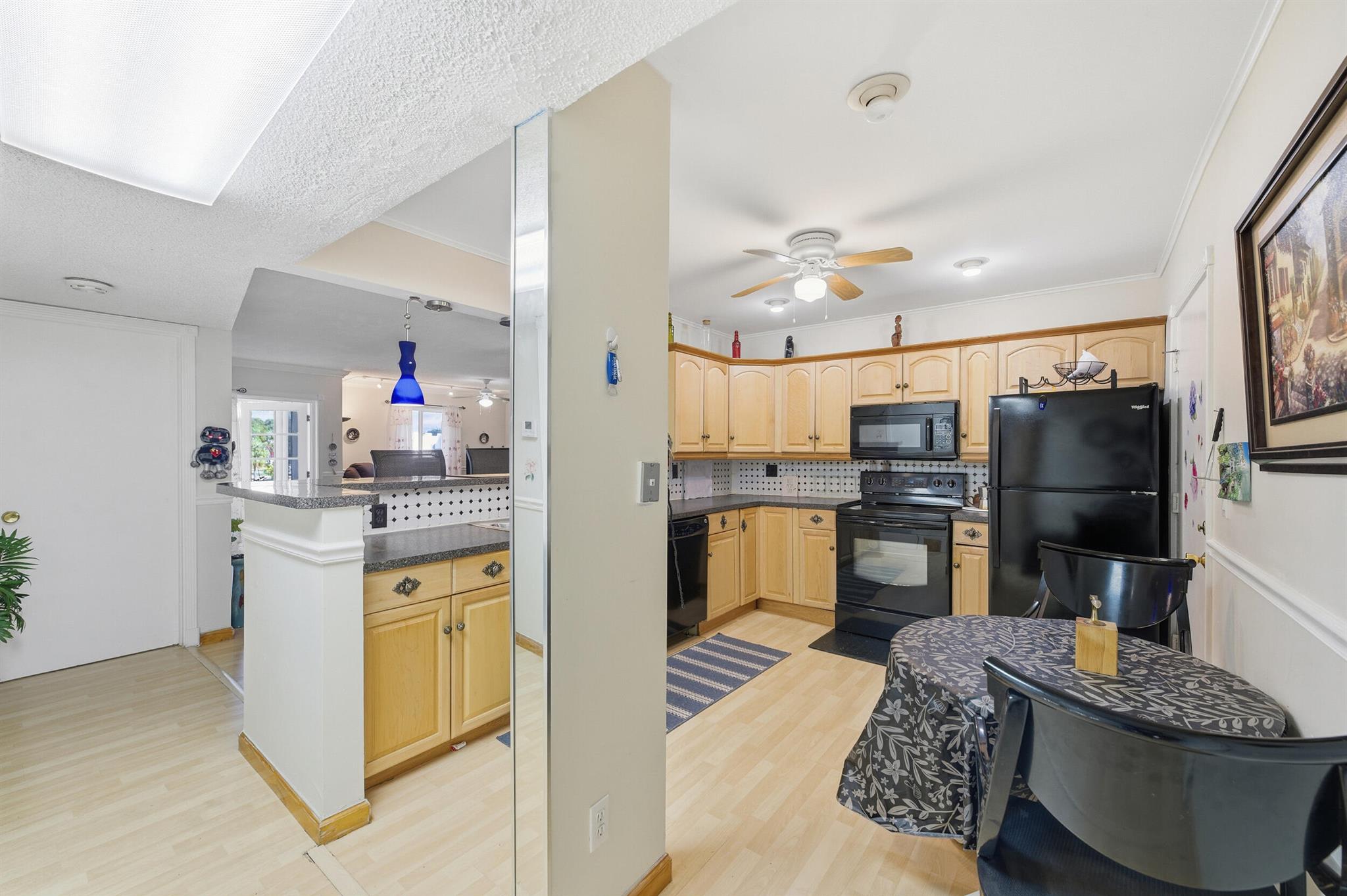 CASTLE APARTMENTS 14 COND - Residential Lease