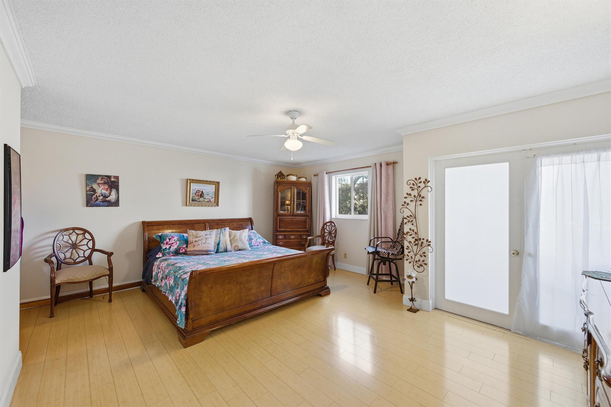 CASTLE APARTMENTS 14 COND - Residential Lease