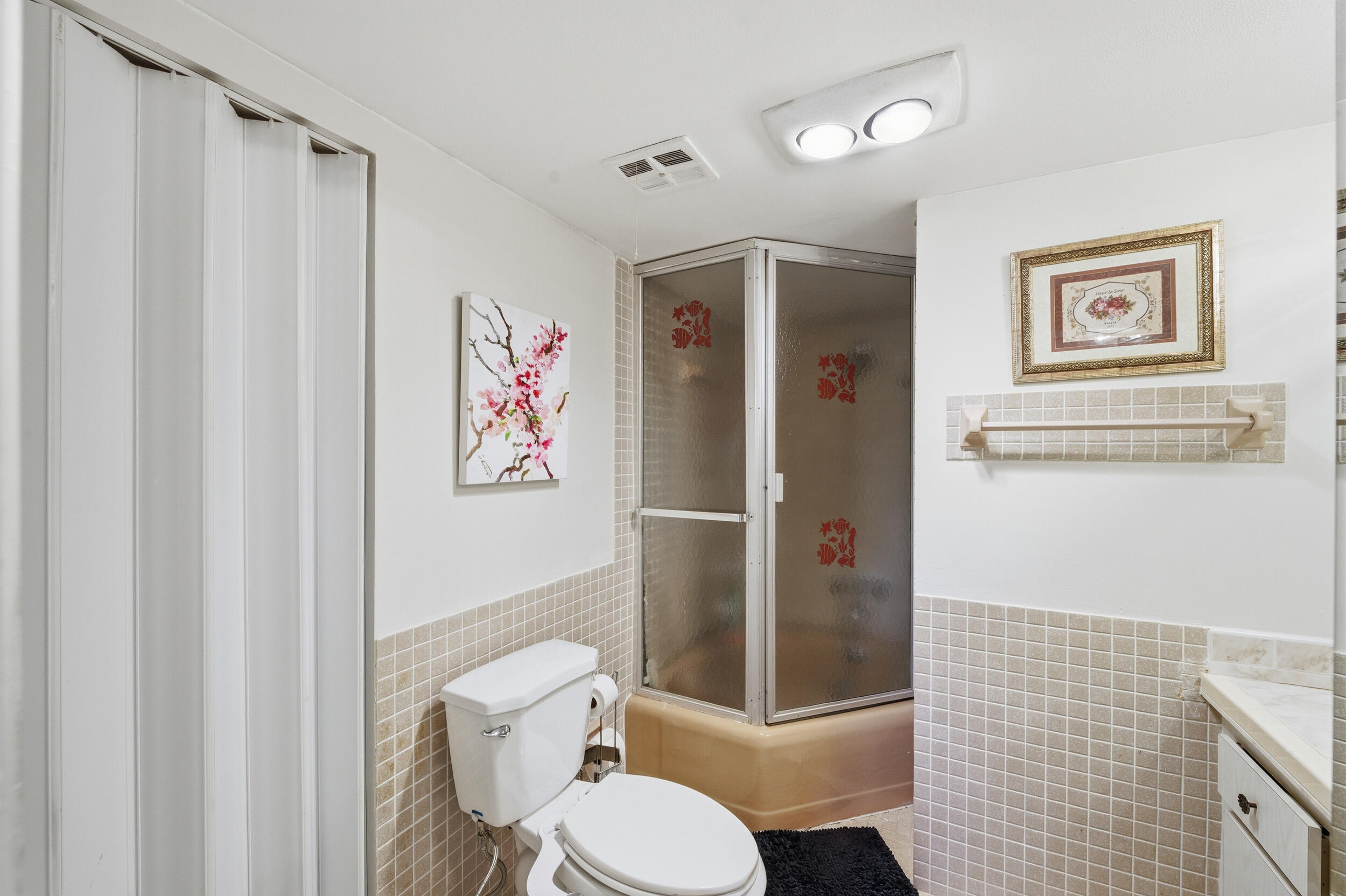 CASTLE APARTMENTS 14 COND - Residential Lease