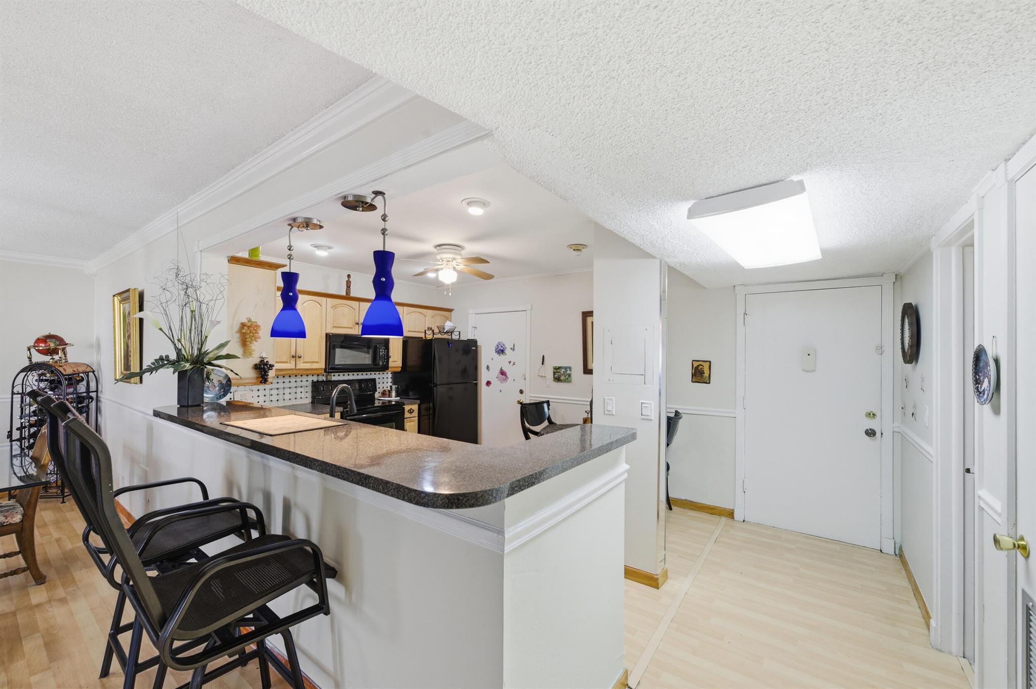 CASTLE APARTMENTS 14 COND - Residential Lease