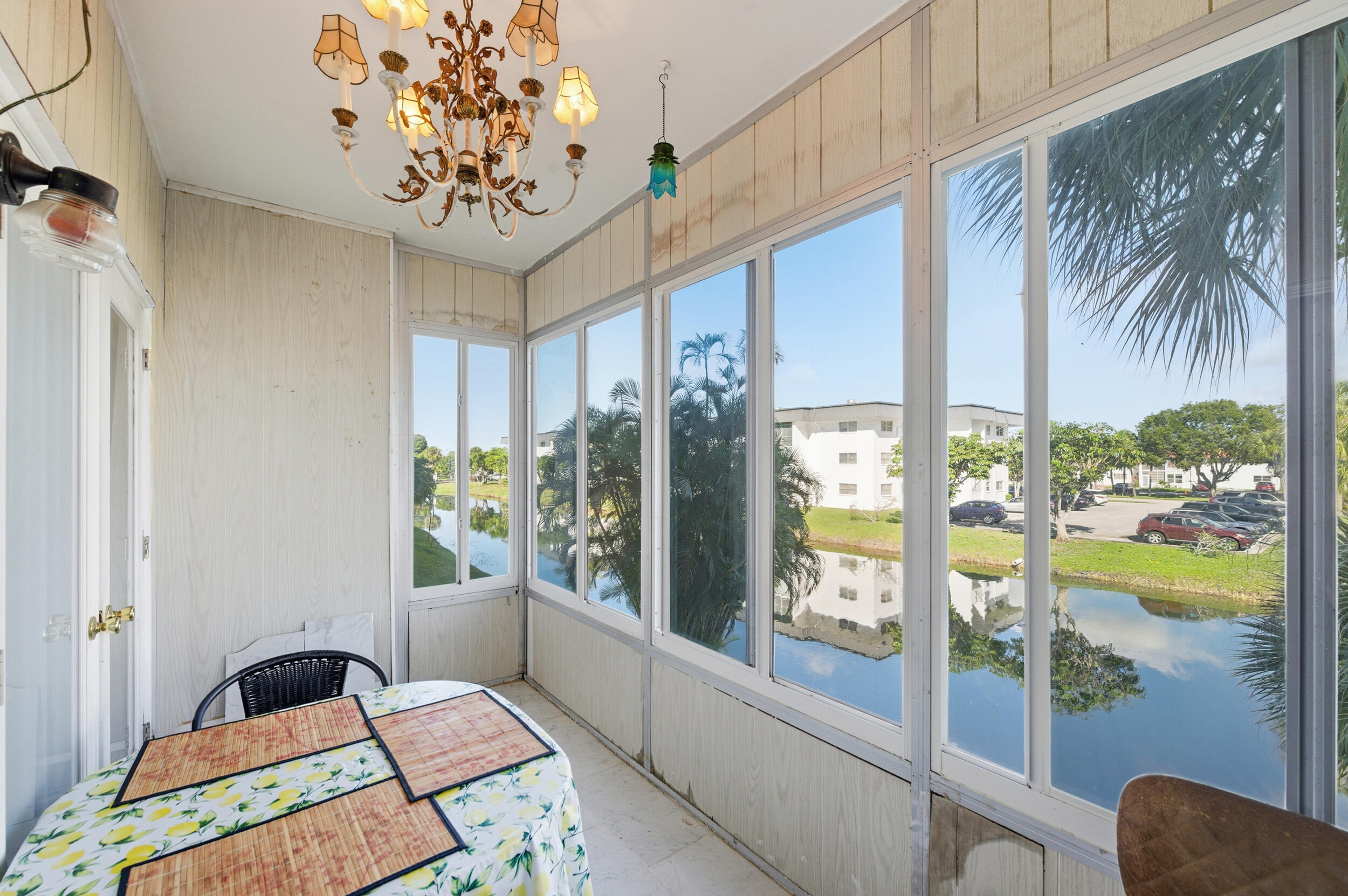 CASTLE APARTMENTS 14 COND - Residential Lease