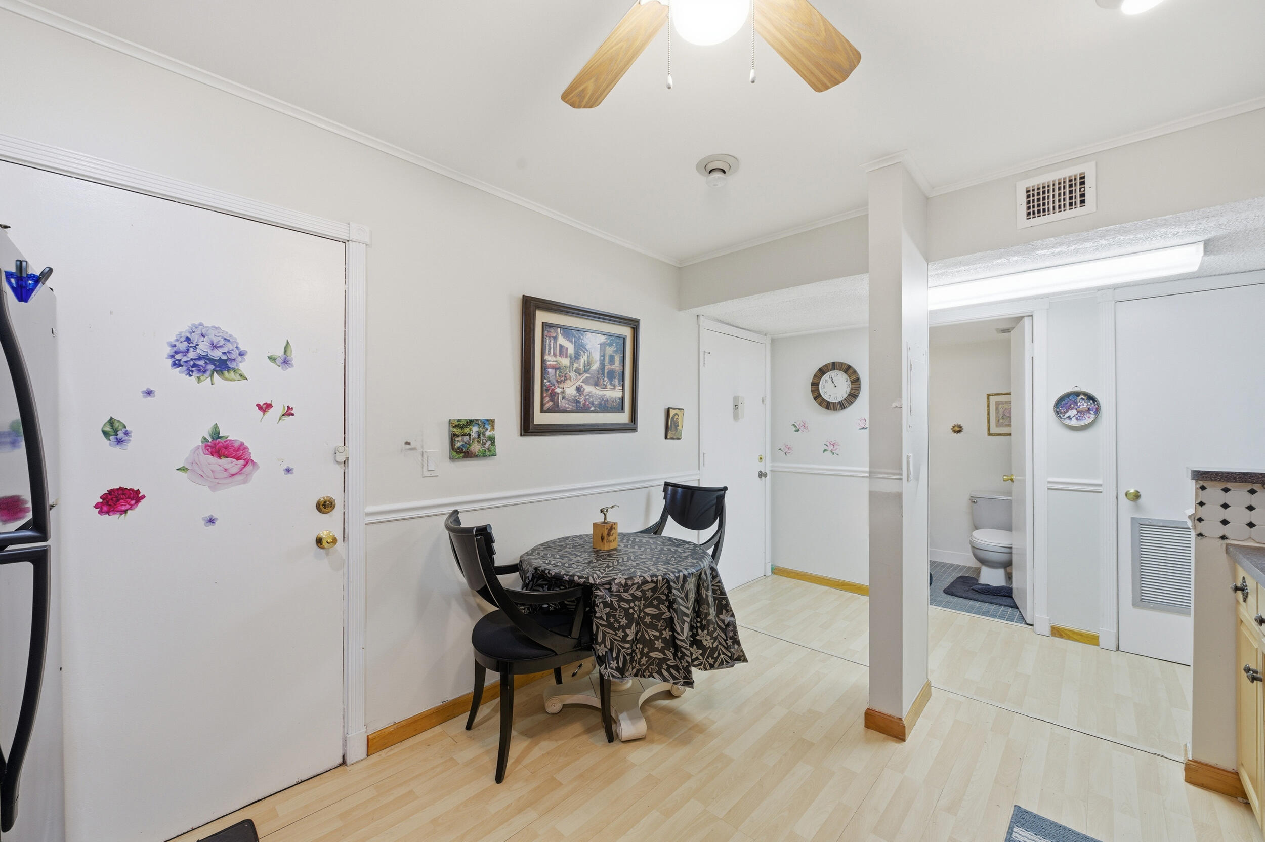 CASTLE APARTMENTS 14 COND - Residential Lease