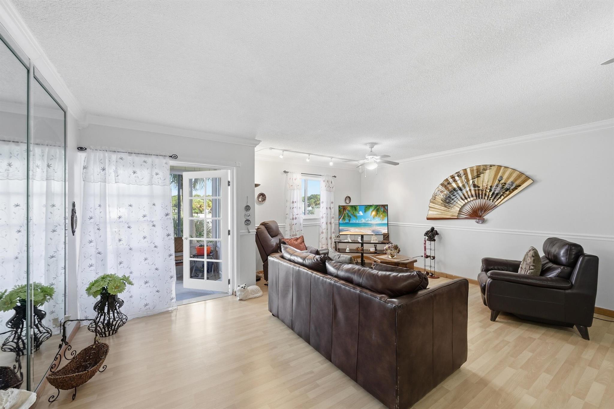 CASTLE APARTMENTS 14 COND - Residential Lease