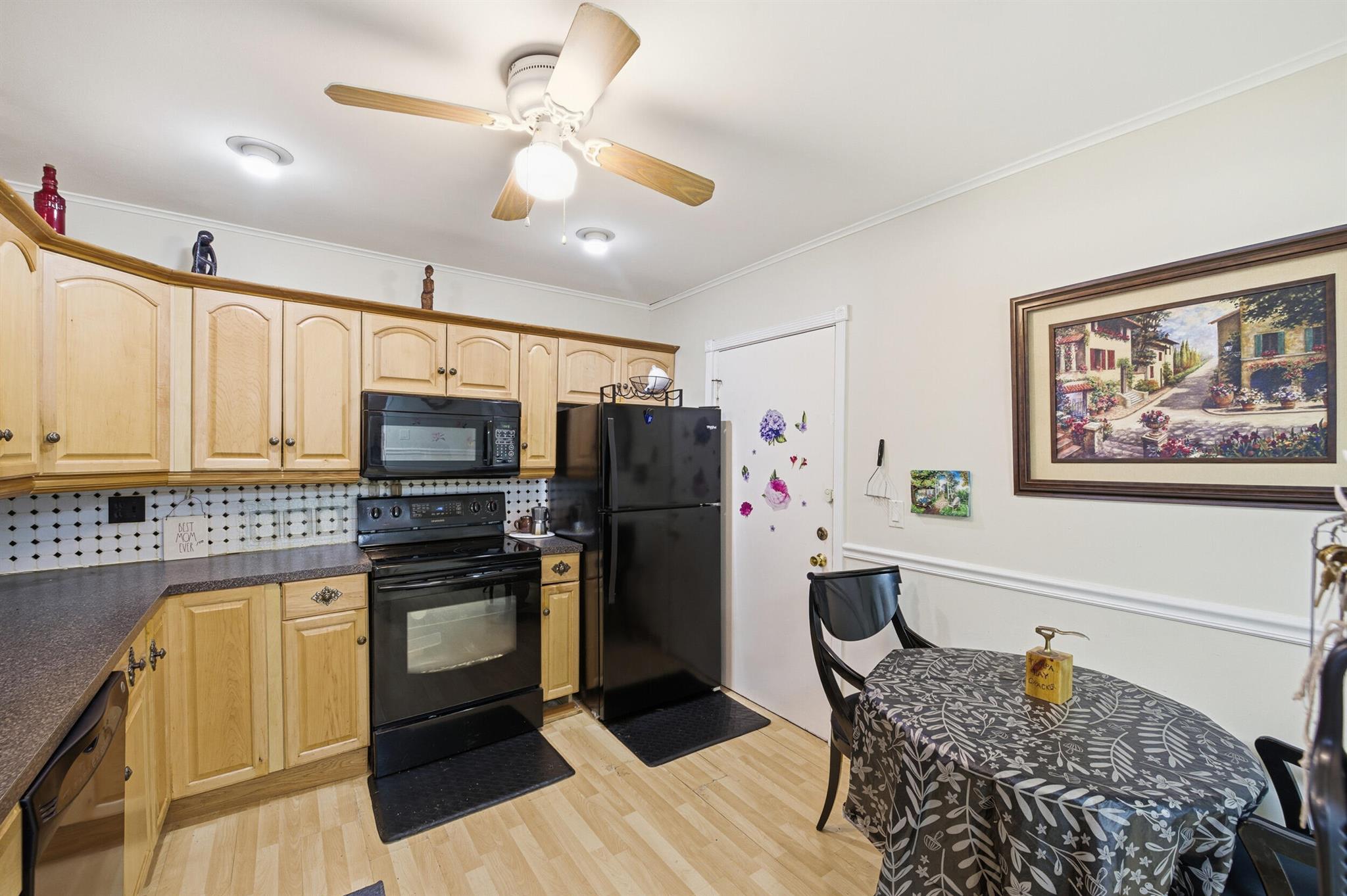 CASTLE APARTMENTS 14 COND - Residential Lease