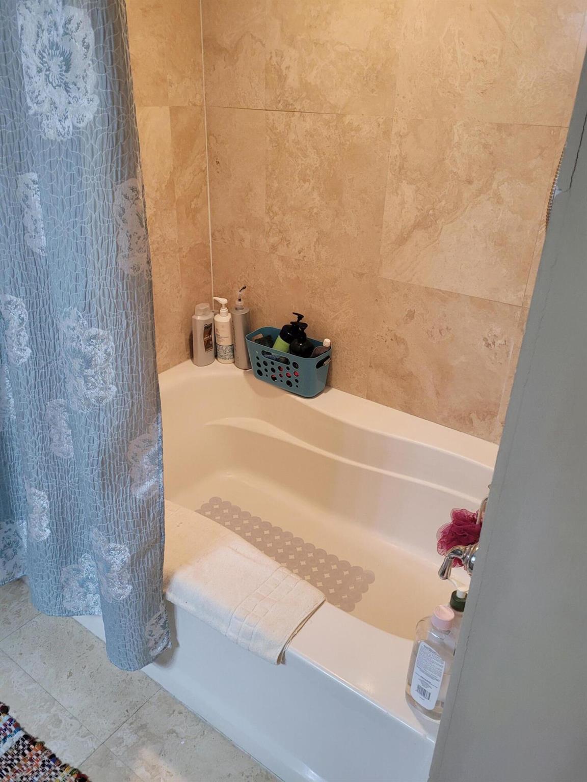 HIGHLAND BEACH CLUB CONDO - Residential Lease