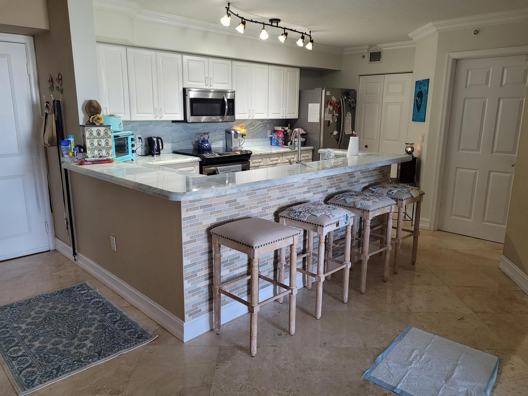 HIGHLAND BEACH CLUB CONDO - Residential Lease