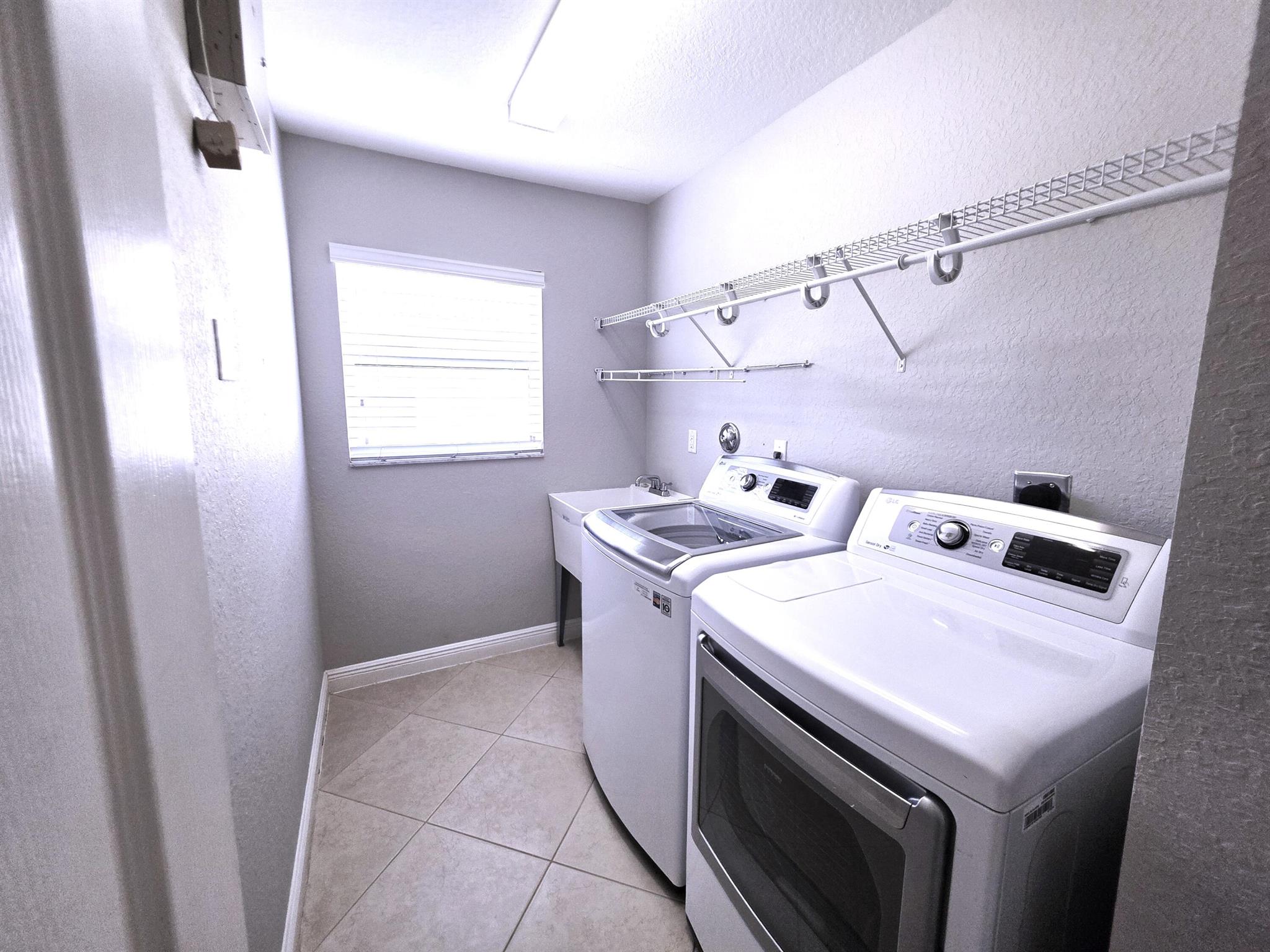 FALCON TRACE TWO - Residential Lease