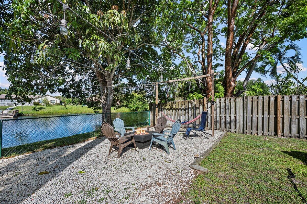 SOUTH SHORE 1 OF WELLINGTON - Residential