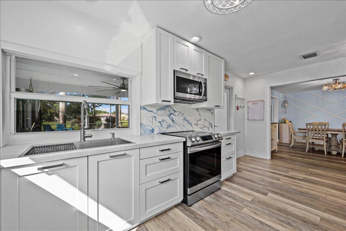 SOUTH SHORE 1 OF WELLINGTON - Residential