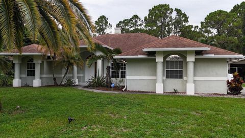 A home in Loxahatchee