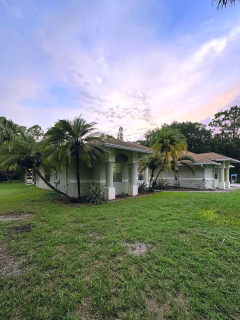 A home in Loxahatchee