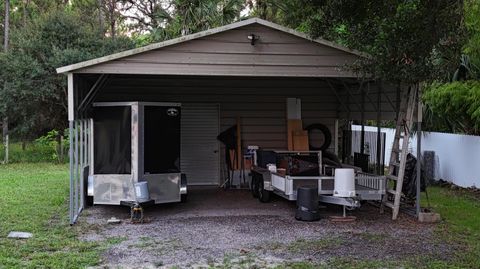 A home in Loxahatchee