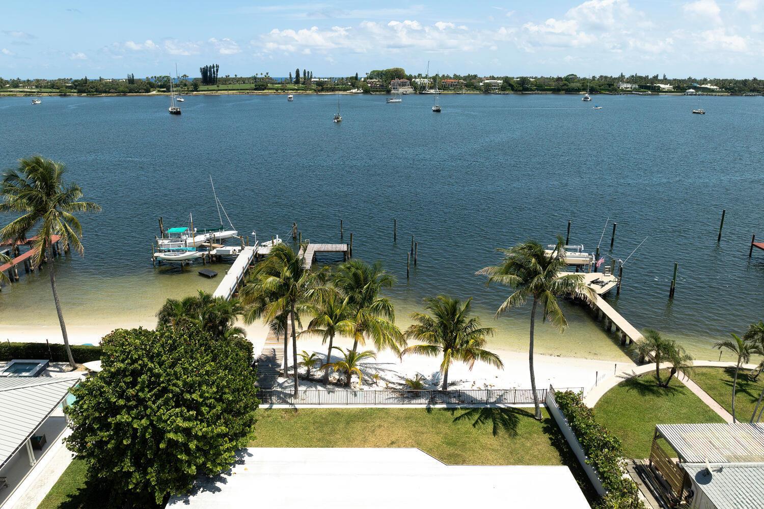 3208 N Flagler Drive